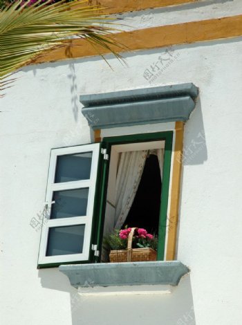 房屋小窗户图片
