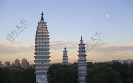 中华民族园三塔图片