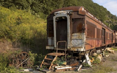 火车废旧车厢图片