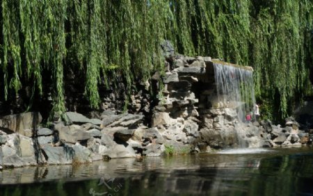 北京大观园的水帘洞图片
