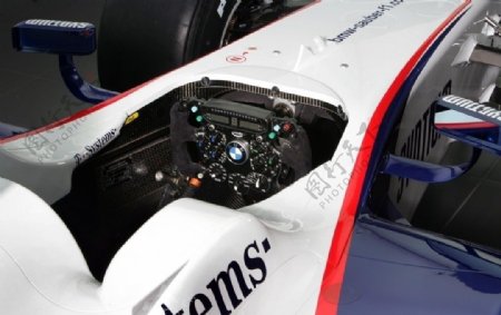 宝马2010款运动赛车驾驶舱图片
