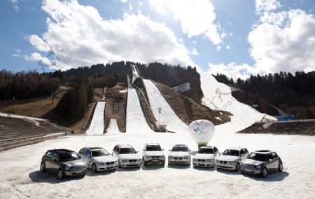 BMW全系车滑雪赛道展示图片