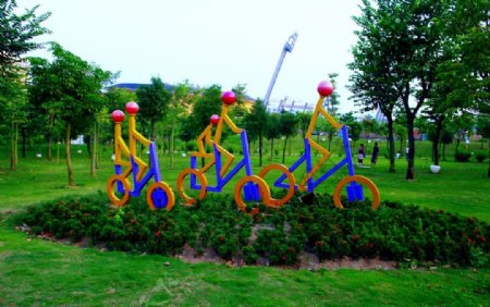 梅县文体中心体育公园雕像图片