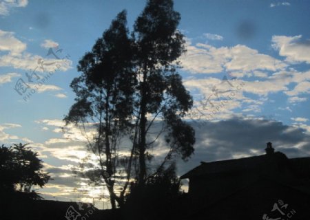 田建林摄影夕阳下的农村图片