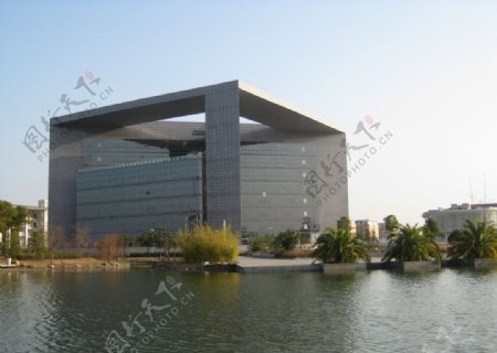 衢州学院图书馆图片