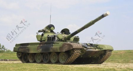 T72主战坦克图片