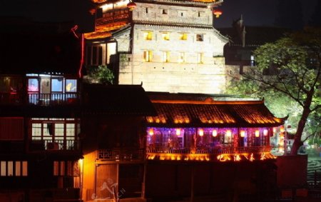 凤凰古城古楼夜景图片