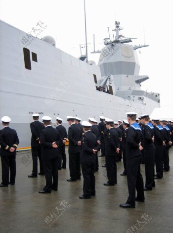 挪威南森级护卫舰图片