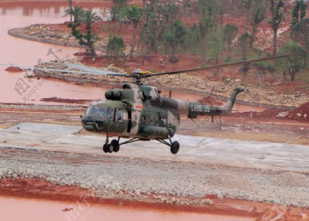 米17武装直升机图片