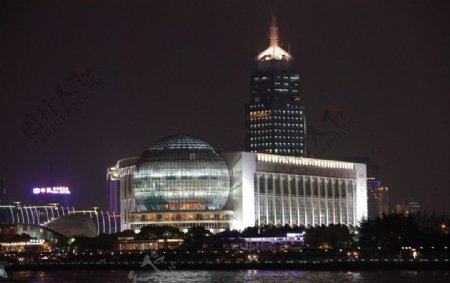 上海浦东黄浦江江岸夜景图片