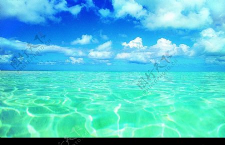 海边风景之碧海蓝天图片