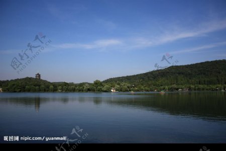 杭州西湖雷峰塔图片