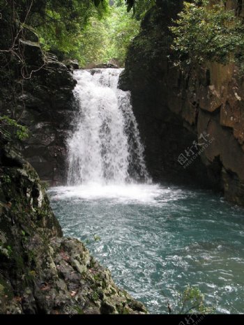 青云山小瀑布图片