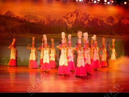 乌鲁木齐大巴扎歌舞图片