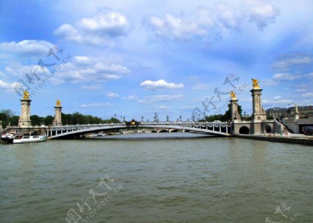 亚历山大三世桥图片