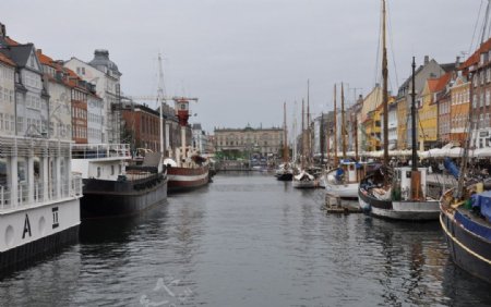 Copenhagen哥本哈根的河道两岸图片