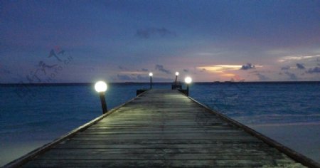 马尔代夫海滩夜景图片