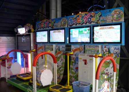 日本东京某游戏厅图片