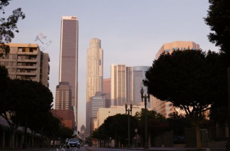 洛杉矶黄昏时分街景图片