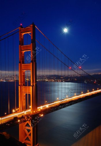 旧金山月光下金门大桥图片