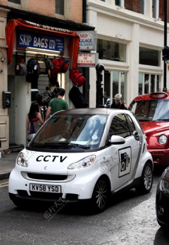英国伦敦街上的中国CCTV小车图片