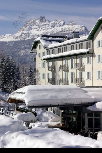 漂亮国外雪景酒店图片