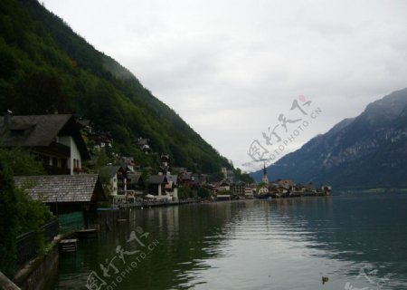 奥地利哈斯塔特青山湖景图片