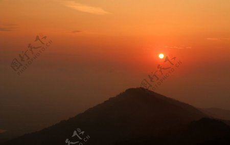 南京紫金山日出图片