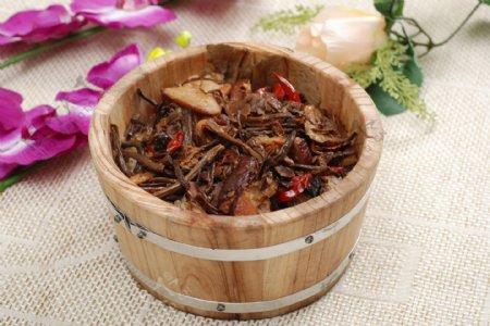 茶树菇腊肉图片