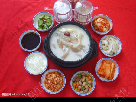 韩国牛筋汤图片