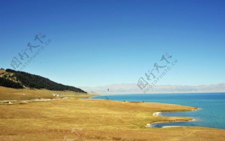 西藏赛里水湖4图片