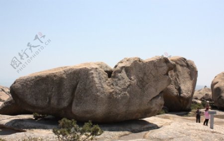 天云洞骆驼岩图片