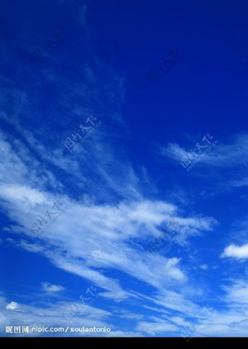 蓝天白云美丽清凉清爽图片
