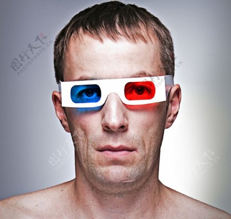 3D眼镜人物图片