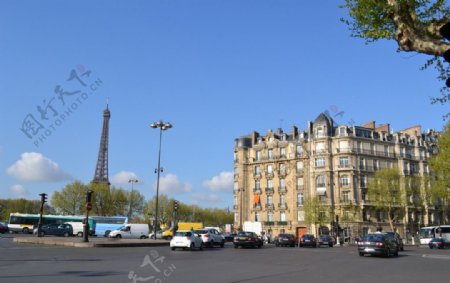 巴黎铁塔侧面图片