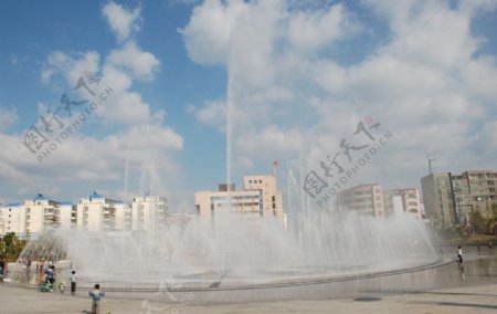 宁都广场喷泉美景图片