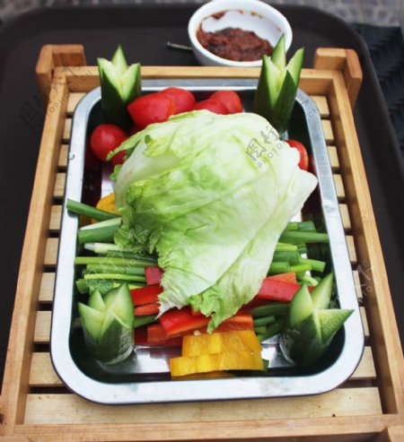 蔬菜拼盘火锅图片