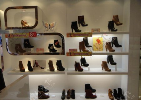 罗拉尼克时尚女鞋店图片