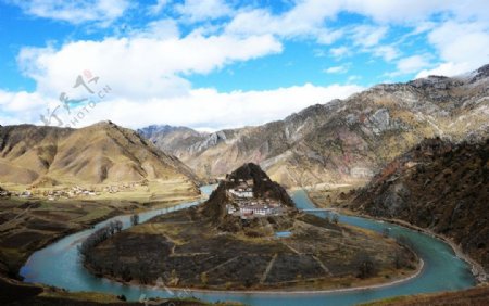 藏区秋景图图片