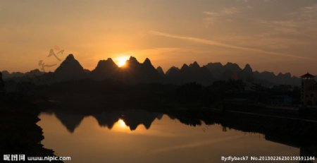 桂林山水映晚霞图片
