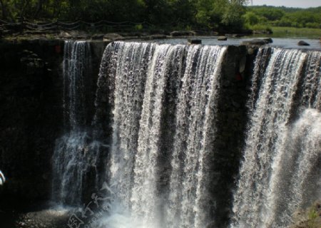 镜泊湖瀑布图片