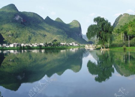 平寨水库绿色风景摄影图片