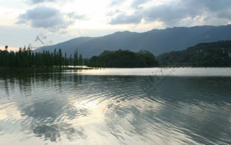 仙女湖日落图片