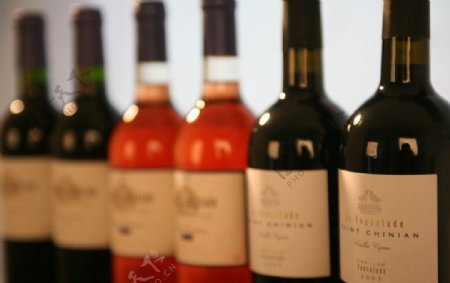 葡萄酒国外红酒图片