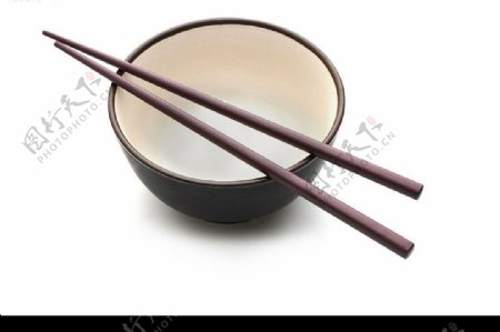 西式碗筷图片