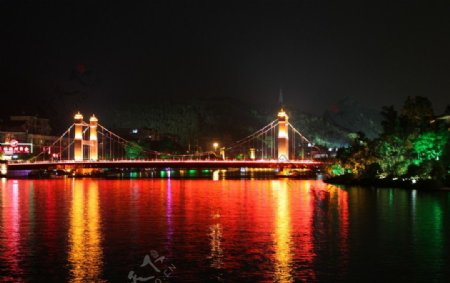 夜色里的红桥图片
