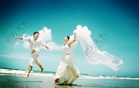 浪漫海洋婚纱图片