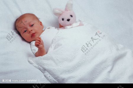 宝宝和兔子图片