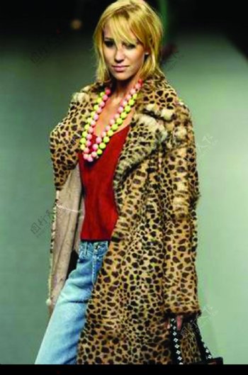 里约热内卢2004女装秋冬新品发布会0120