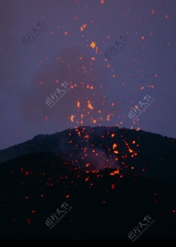 闪电火山彩虹0054